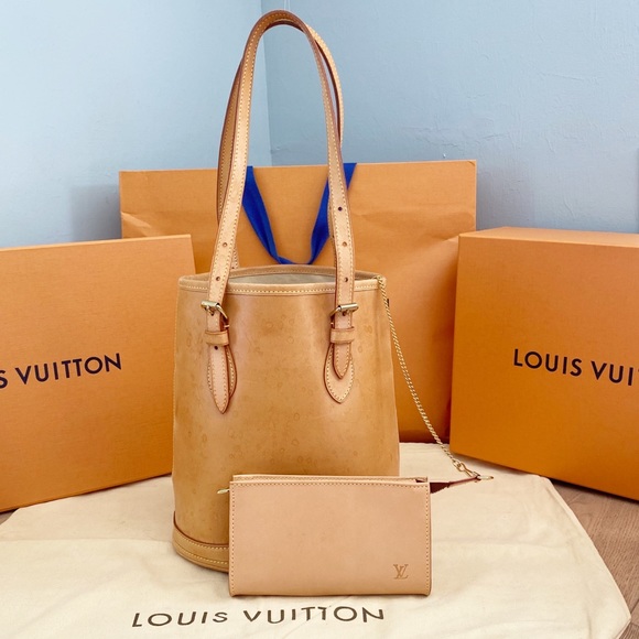 Louis Vuitton Handbags - 💎✨VACCETTA BUCKET PM W/ POUCH✨💎 Authentic Louis